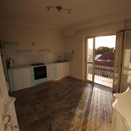 A Marina Apartment Scilla